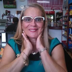 Meet your Posher, Noemi